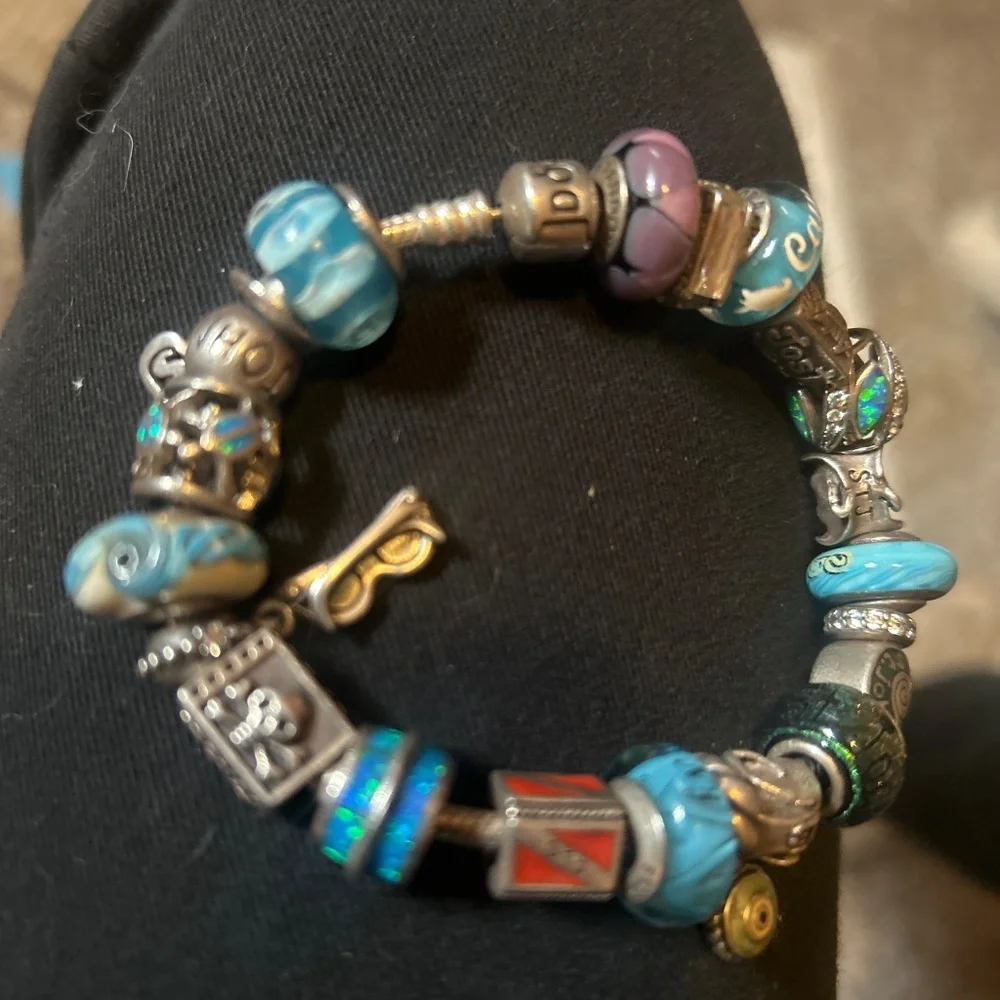 Pandora sterling bracelet over 22 charms - Picture 3 of 5